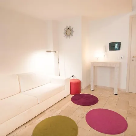 Modern In Historic Building * קליארי