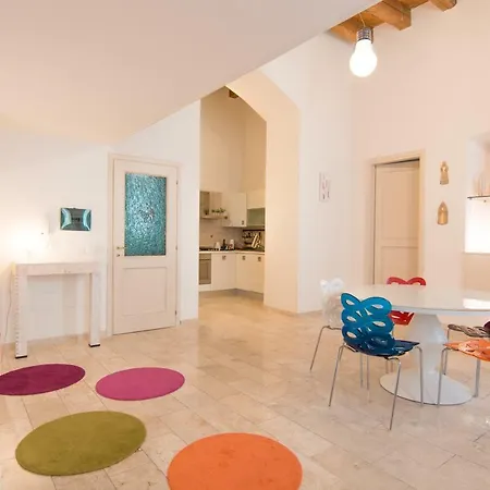 Modern In Historic Building * קליארי