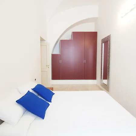 דירה Modern In Historic Building *