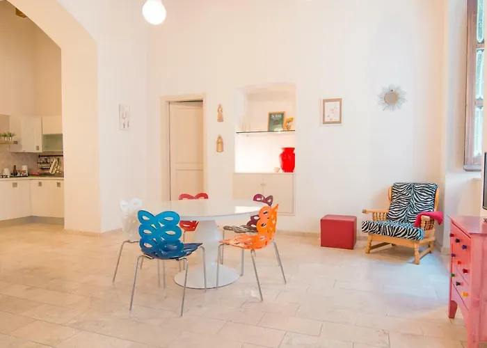 شقة Modern In Historic Building كالياري